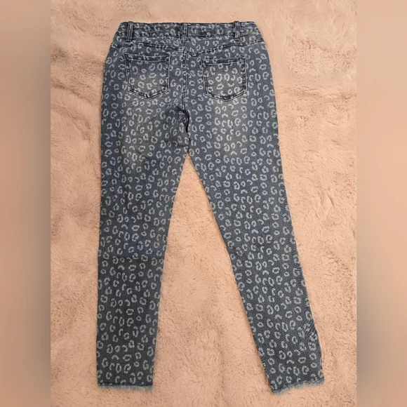 Leopard Jeans - Picture 2 of 6